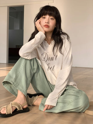 V-neck long sleeve