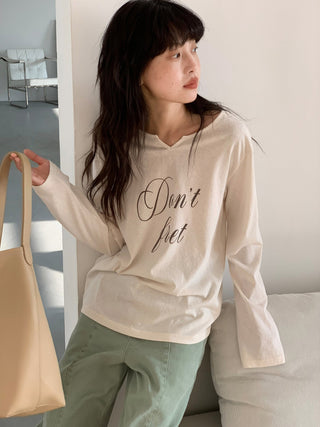 V-neck long sleeve