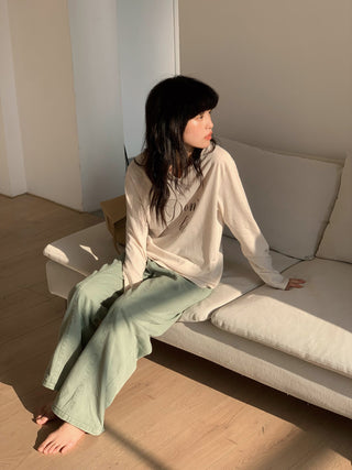 V-neck long sleeve