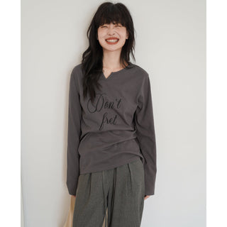 V-neck long sleeve