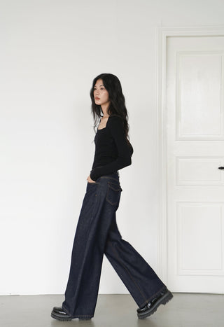 dark blue jeans