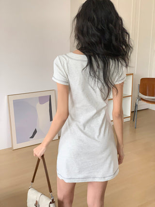 U-collar dress