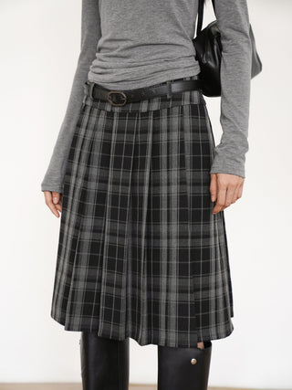 pleated plaid skirt