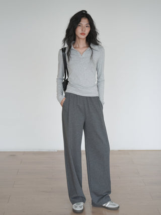 gray sweatpants