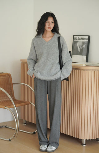 gray sweatpants