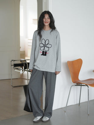 gray sweatpants