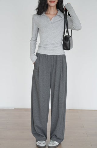 gray sweatpants
