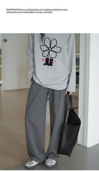 gray sweatpants