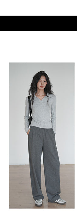 gray sweatpants