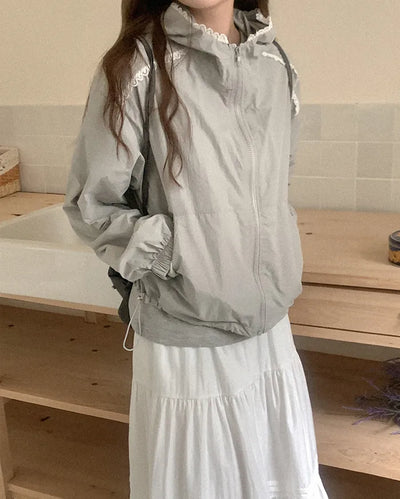 Mountain parka with lace hood