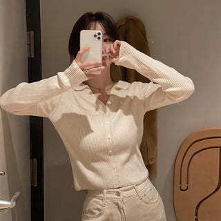 Cardigan-style ribbed collar knit