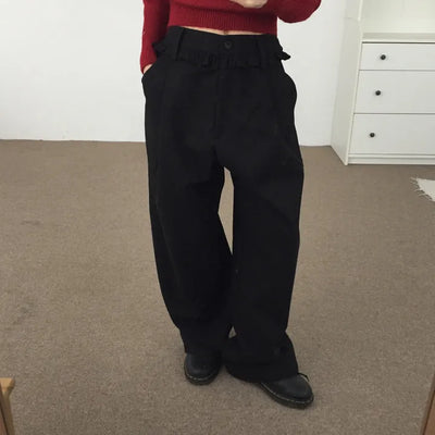Comfortable yet stylish wide-leg slacks with an elastic waistband
