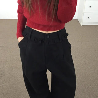 Comfortable yet stylish wide-leg slacks with an elastic waistband