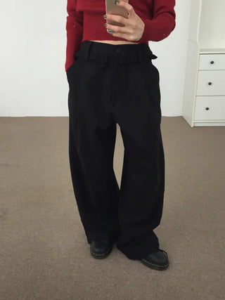 Comfortable yet stylish wide-leg slacks with an elastic waistband