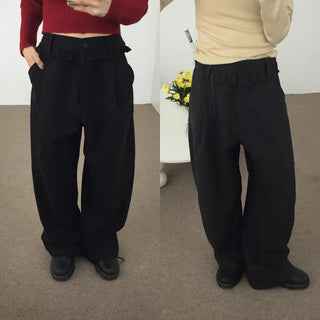 Comfortable yet stylish wide-leg slacks with an elastic waistband