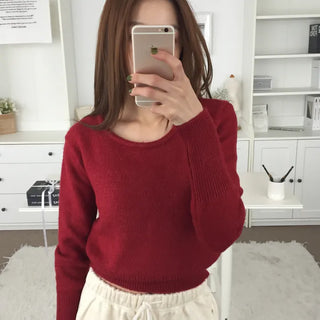 Delicate fit semi-cropped daily knit