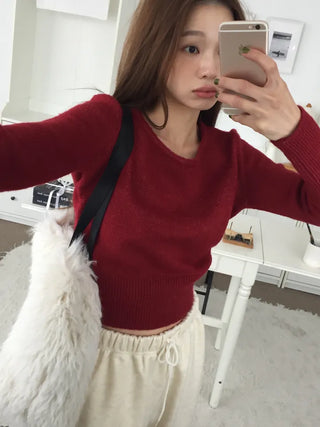 Delicate fit semi-cropped daily knit