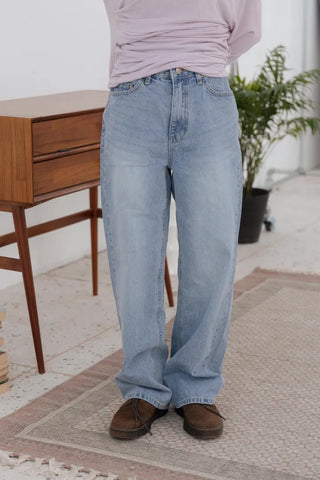 Daily Wide-Fit Light Wash Denim Pants