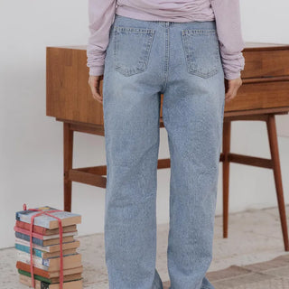 Daily Wide-Fit Light Wash Denim Pants