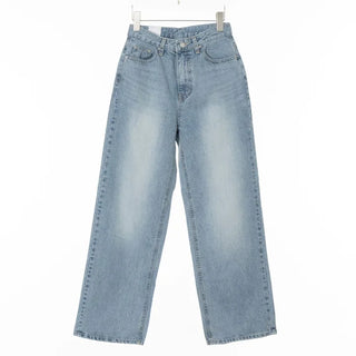 Daily Wide-Fit Light Wash Denim Pants