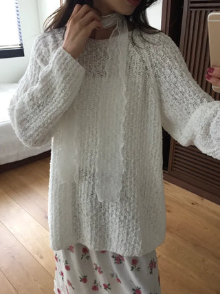 Contrast Line Slim Fit Round Knit