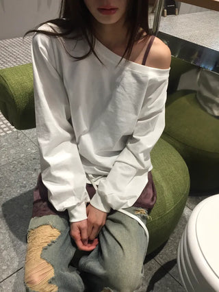 Off-shoulder Top with Ribbon Clamp at the Hem