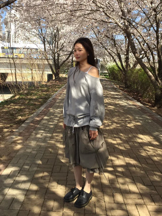 Off-shoulder Top with Ribbon Clamp at the Hem