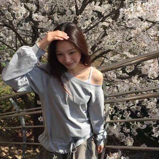 Off-shoulder Top with Ribbon Clamp at the Hem