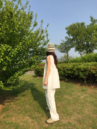 Eve Sleeveless Blouse