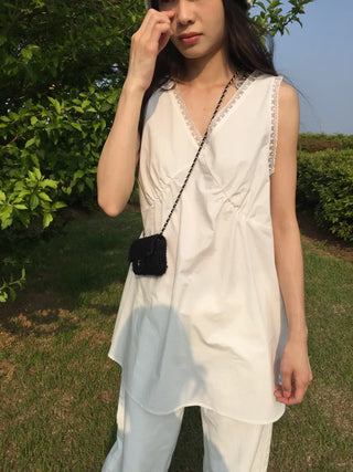 Eve Sleeveless Blouse