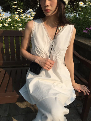 Eve Sleeveless Blouse