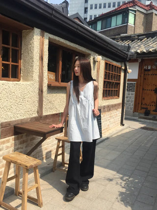 Eve Sleeveless Blouse