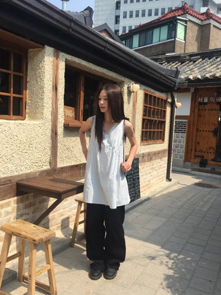 Eve Sleeveless Blouse