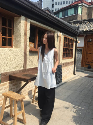 Eve Sleeveless Blouse