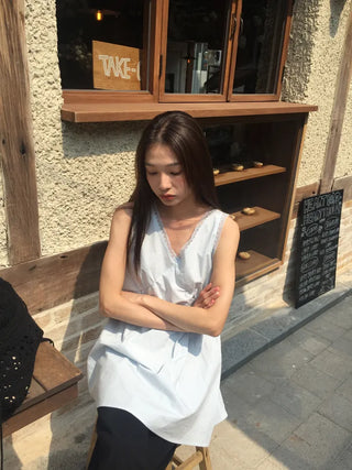 Eve Sleeveless Blouse