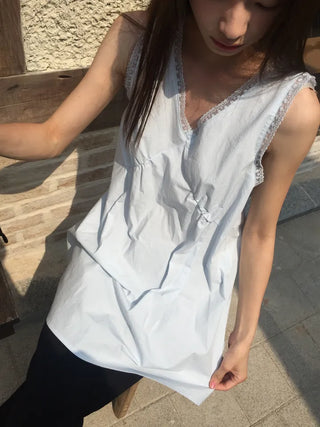 Eve Sleeveless Blouse