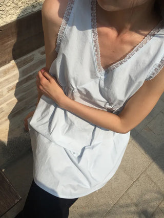Eve Sleeveless Blouse