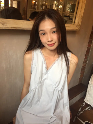 Eve Sleeveless Blouse