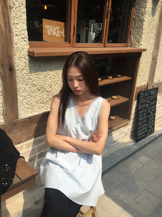 Eve Sleeveless Blouse