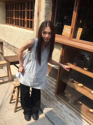 Eve Sleeveless Blouse