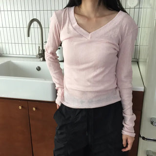 V-neck Ribbed Long Sleeve Top Delicate Fit Semi-Crop Date Look Feminine