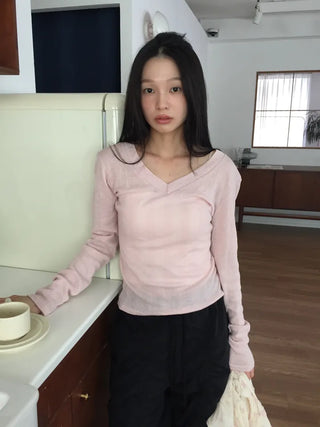 V-neck Ribbed Long Sleeve Top Delicate Fit Semi-Crop Date Look Feminine