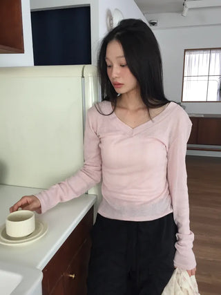 V-neck Ribbed Long Sleeve Top Delicate Fit Semi-Crop Date Look Feminine