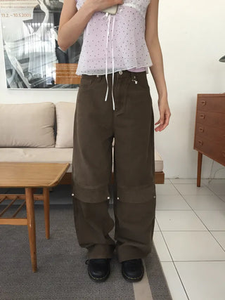 All-Season Cotton Cargo Wide Pants with Hip Street Cut Details