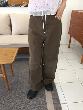 All-Season Cotton Cargo Wide Pants with Hip Street Cut Details