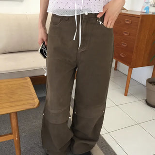 All-Season Cotton Cargo Wide Pants with Hip Street Cut Details
