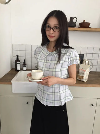 Summer plaid round collar shirt, puff sleeve short sleeve blouse, delicate fit, lovely date look