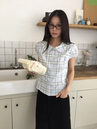 Summer plaid round collar shirt, puff sleeve short sleeve blouse, delicate fit, lovely date look