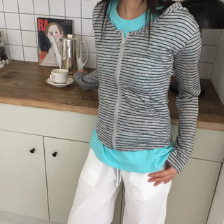 Summer striped zip-up hoodie, slim fit, cropped, sun-safe item, vacation look