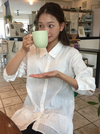 Delicate mood striped frill shirt